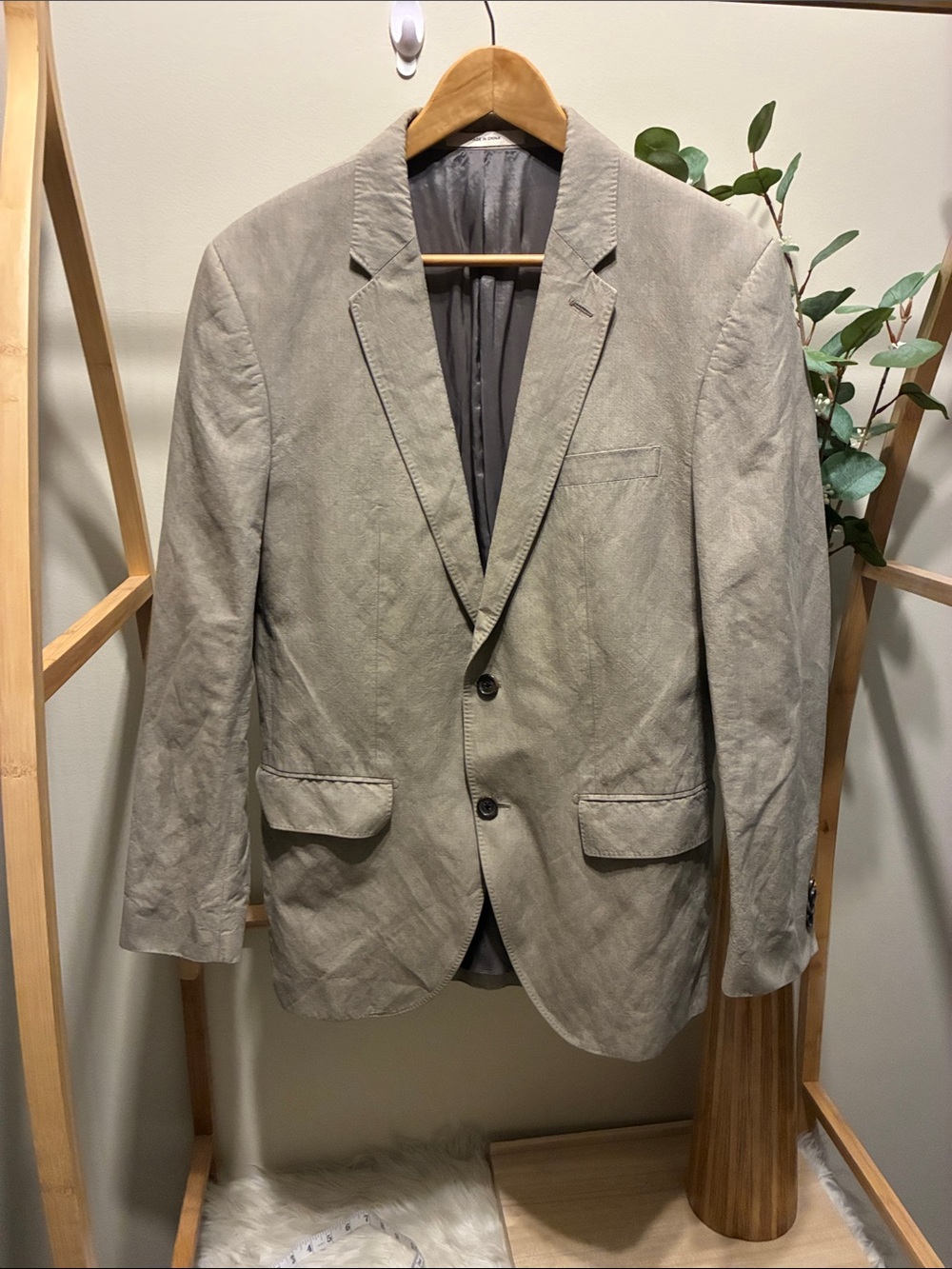 Club Monaco Men's 96% Cotton Beige Two-Button Blazer